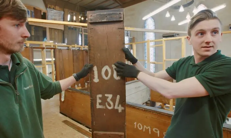 Charles Rennie Mackintosh - Oak room being build piece by piece