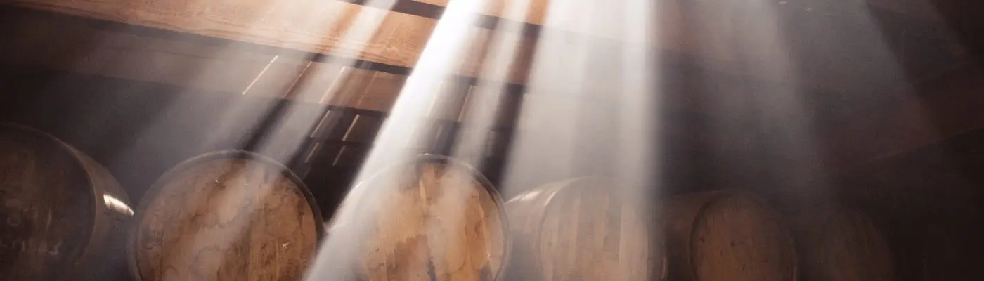 Sun rays on in The Dalmore whisky bond